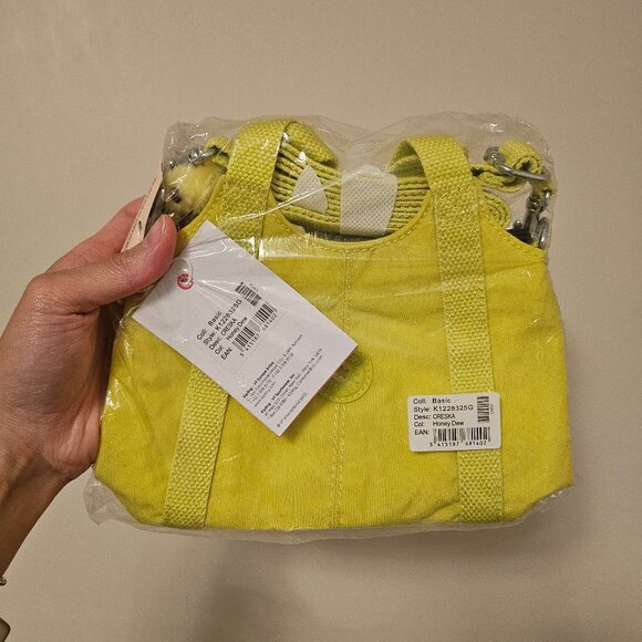 Brand new Kipling - Picture 1 of 4